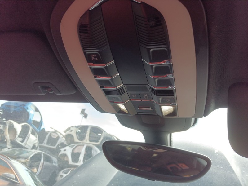 Recambio de luz interior para porsche panamera diesel referencia OEM IAM   