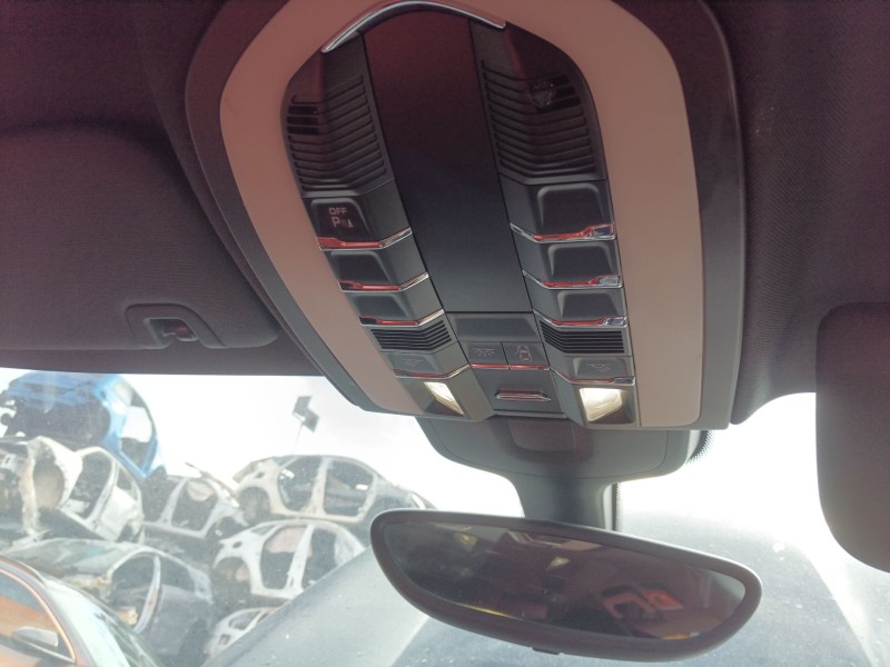 Recambio de luz interior para porsche panamera diesel referencia OEM IAM   