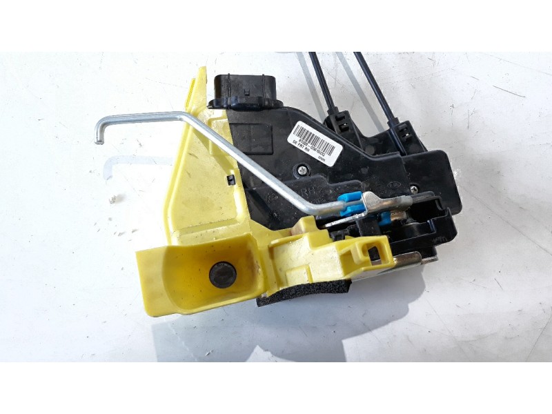 Recambio de cerradura puerta delantera derecha para kia niro business referencia OEM IAM 81320G5010IDQ  