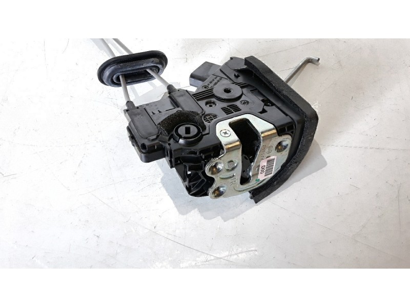 Recambio de cerradura puerta trasera derecha para kia niro business referencia OEM IAM 81410G5000IDR  