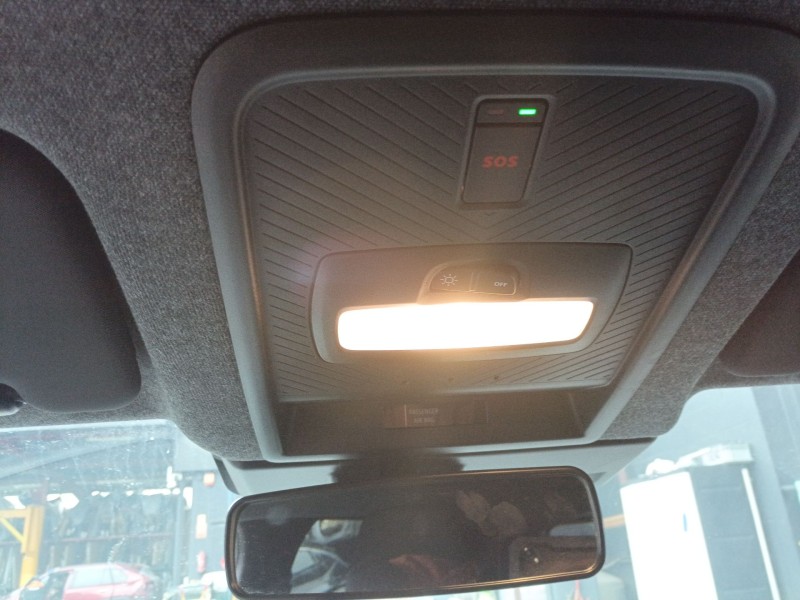 Recambio de luz interior para dacia duster iii eco-g 100 essential referencia OEM IAM   