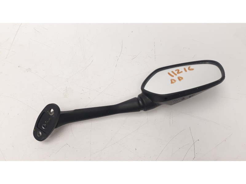 Recambio de retrovisor derecho para honda cbr 650r referencia OEM IAM 88110MJED01  