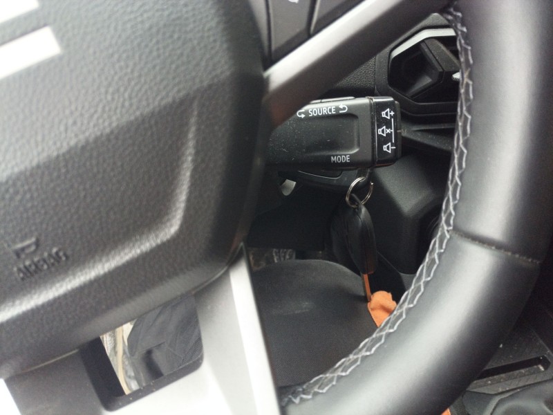 Recambio de sistema audio / radio cd para dacia duster iii eco-g 100 essential referencia OEM IAM   