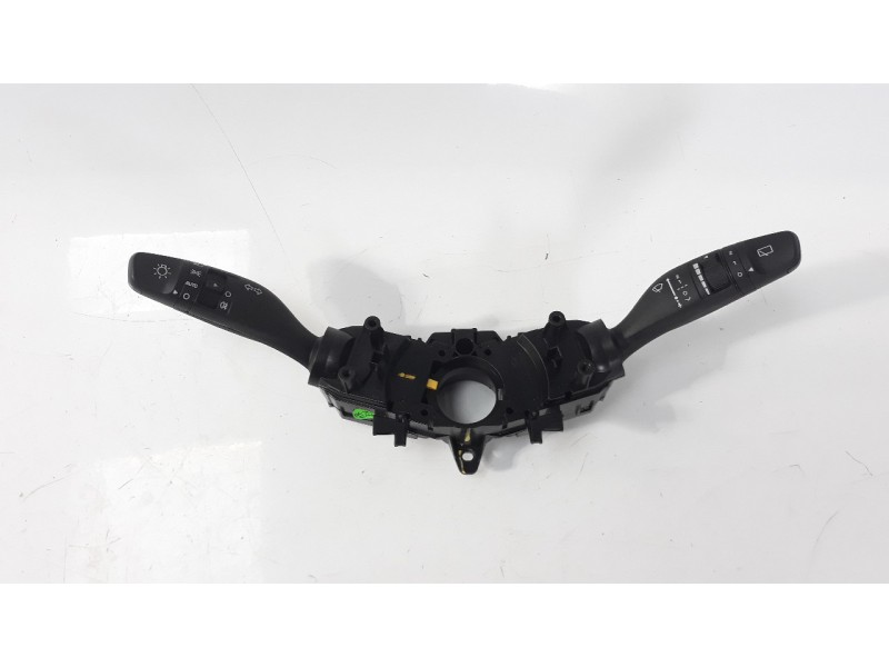Recambio de mando multifuncion para hyundai i20 1.2 16v cat referencia OEM IAM 93403C8450  