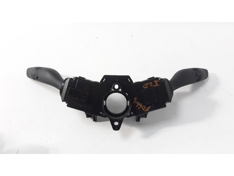 Recambio de mando multifuncion para hyundai i20 1.2 16v cat referencia OEM IAM 93403C8450  