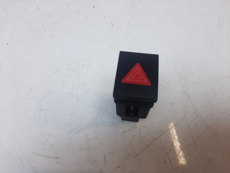 Recambio de warning para volkswagen polo (9n1) highline referencia OEM IAM 6Q0953235 6Q0953235 