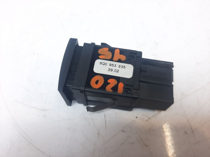 Recambio de warning para volkswagen polo (9n1) highline referencia OEM IAM 6Q0953235 6Q0953235 