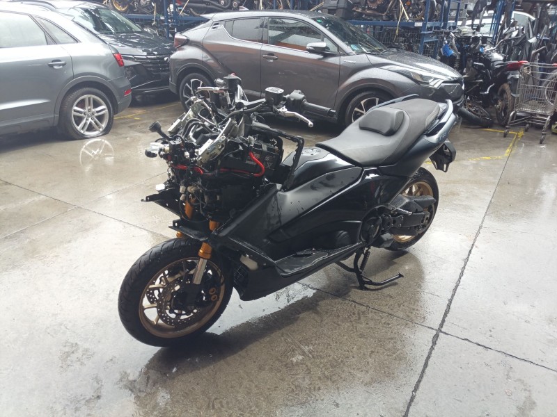 yamaha tmax del año 2022