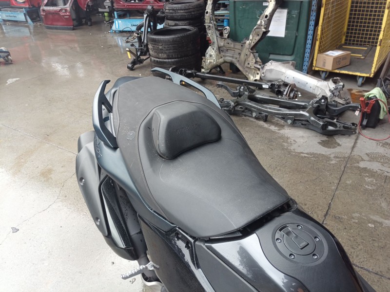 yamaha tmax del año 2022