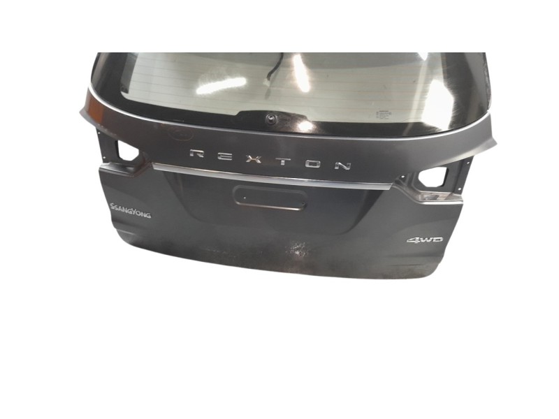 Recambio de porton trasero para ssangyong rexton limited 4x4 referencia OEM IAM 6401136202  