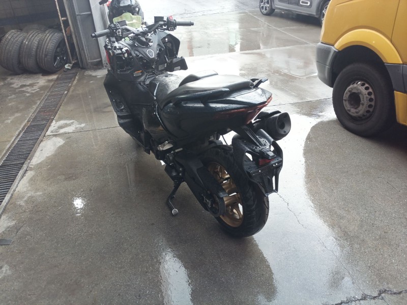 yamaha tmax del año 2022