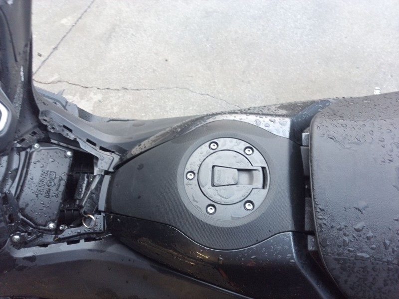 Recambio de moldura para yamaha tmax tmax referencia OEM IAM   