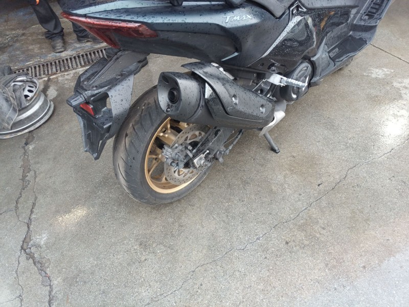 Recambio de pinza de freno trasera derecha para yamaha tmax tmax referencia OEM IAM   