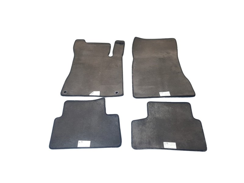 Recambio de juego alfombrillas para mercedes-benz b-klasse (bm 247) (2.2019) b 180 (247.084) referencia OEM IAM A1776800502 A177