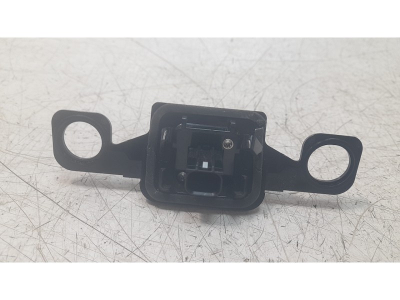 Recambio de camara vision trasera para toyota corolla (e21) hybrid style referencia OEM IAM 8679002300  