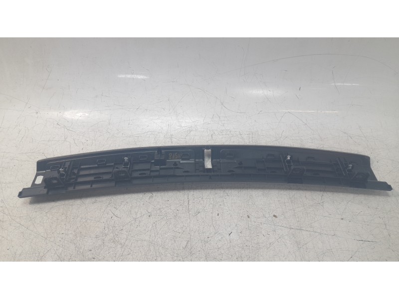 Recambio de moldura para bmw serie x1 (f48) 2.0 16v referencia OEM IAM 51477413689  