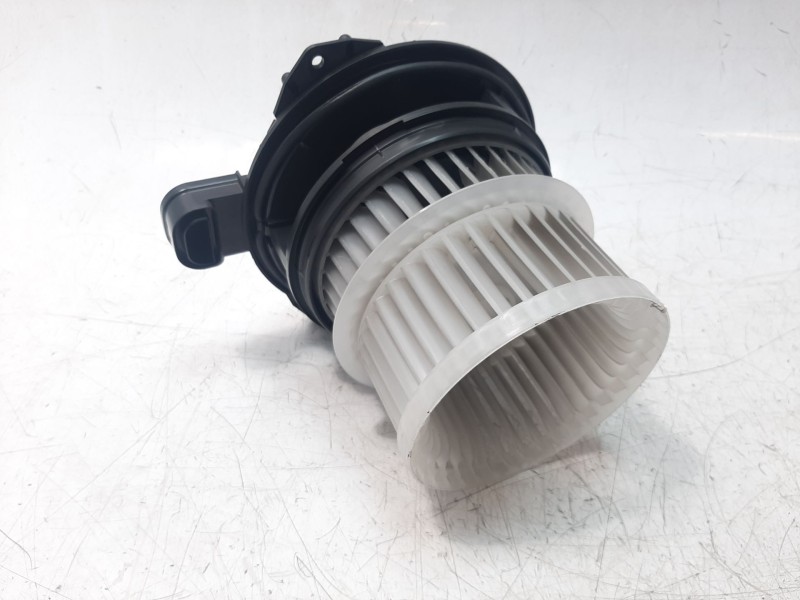 Recambio de ventilador calefaccion para toyota corolla (e21) referencia OEM IAM G923047050  