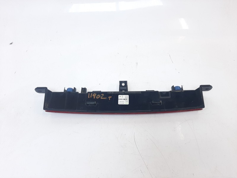 Recambio de luz central de freno para jeep compass (m7) longitude fwd referencia OEM IAM 53485825 53485825 