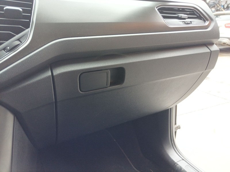 Recambio de guantera para volkswagen t-roc advance style referencia OEM IAM   