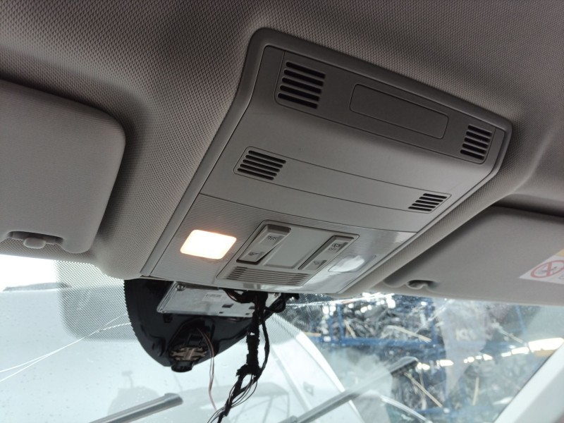 Recambio de luz interior para volkswagen t-roc advance style referencia OEM IAM   