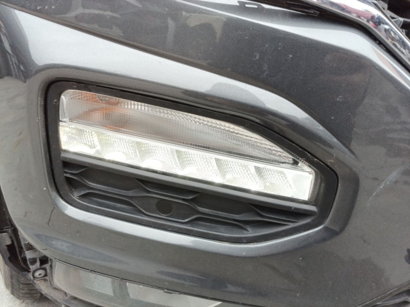 Recambio de piloto delantero derecho para volkswagen t-roc advance style referencia OEM IAM   