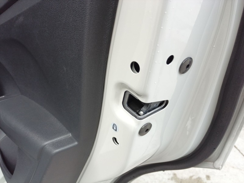 Recambio de cerradura puerta trasera derecha para volkswagen t-cross life referencia OEM IAM   