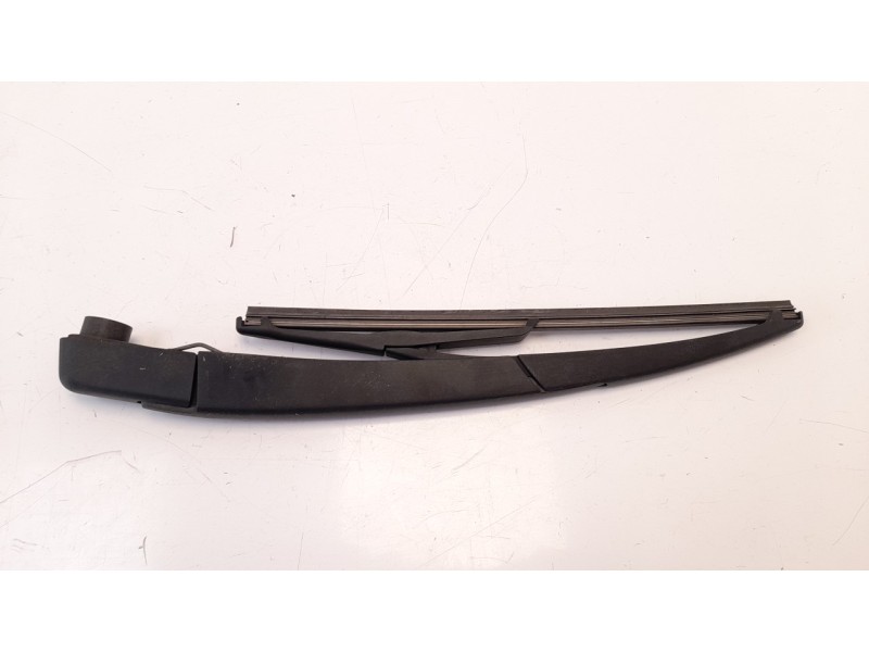 Recambio de brazo limpia trasero para dacia sandero sl eficacia referencia OEM IAM   