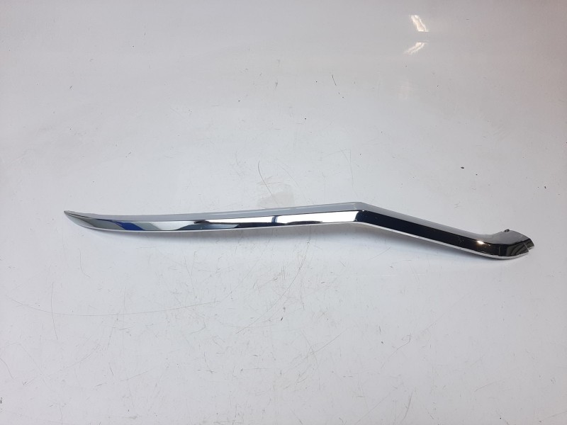 Recambio de moldura bajo faro derecho para volkswagen t-roc advance style referencia OEM IAM 2GA853712 2GA853712 