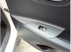 MANDO ELEVALUNAS TRASERO DERECHO 93590H8000 