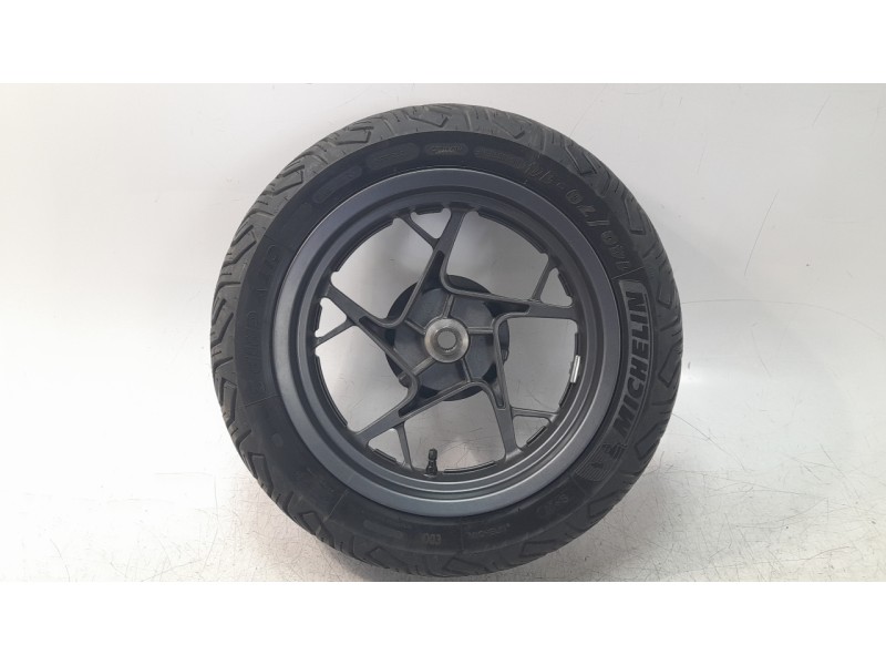 Recambio de llanta para yamaha x-max 125 referencia OEM IAM B9YF533800  