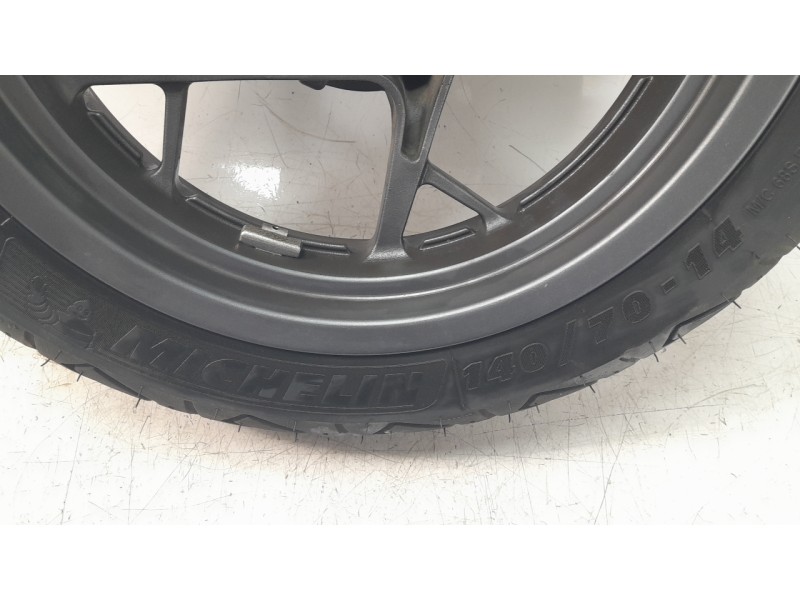 Recambio de llanta para yamaha x-max 125 referencia OEM IAM B9YF533800  