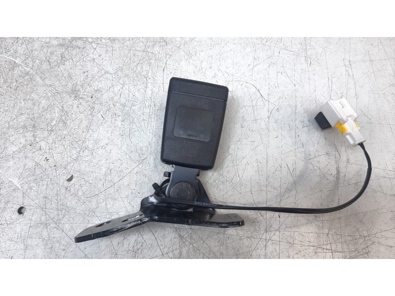 Recambio de enganche cinturon trasero derecho para jeep renegade 1.6 m-jet cat referencia OEM IAM 735644475  