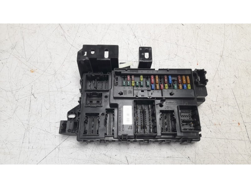 Recambio de caja reles / fusibles para ford mustang mach 1 referencia OEM IAM LR3T15604AAAK  