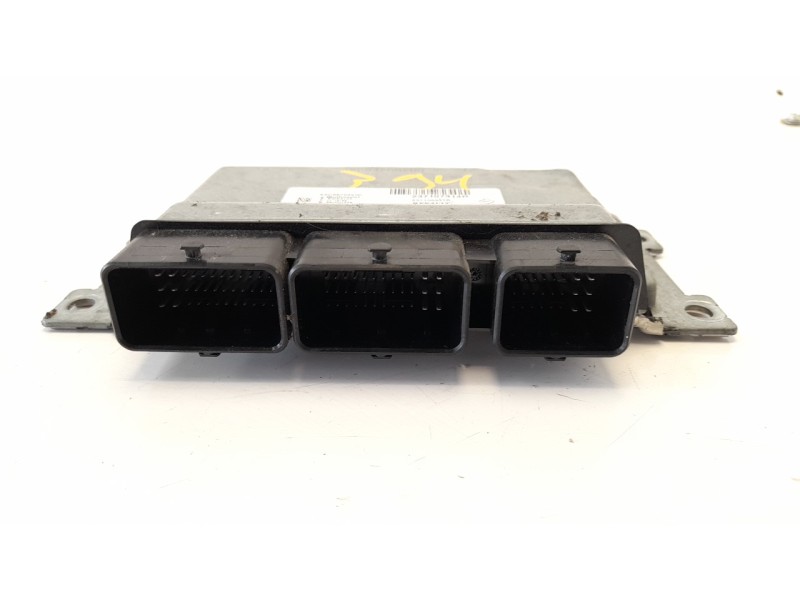 Recambio de centralita motor uce para dacia sandero sl eficacia referencia OEM IAM 237107314R A2C99722200 