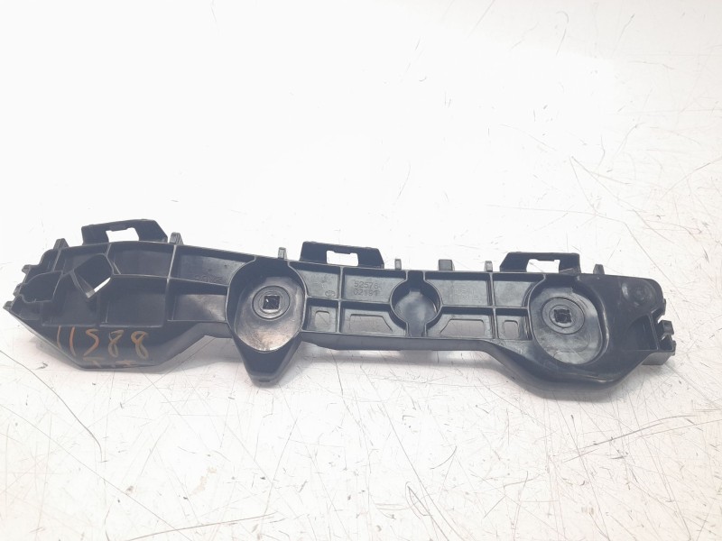 Recambio de soporte paragolpes trasero para toyota corolla (e21) referencia OEM IAM 5257602191  