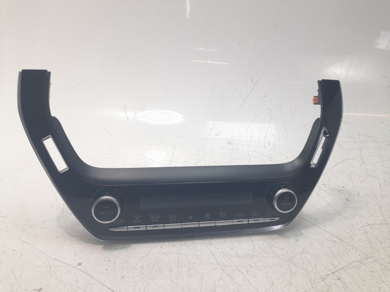 Recambio de mando climatizador para toyota corolla (e21) referencia OEM IAM 5590002D80  