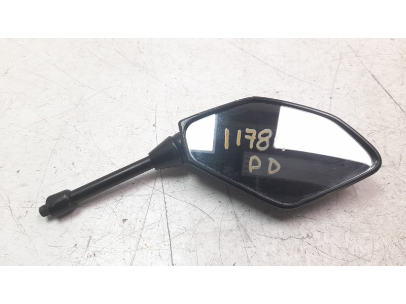 Recambio de retrovisor derecho para yamaha mt -07 referencia OEM IAM B7N2629000  