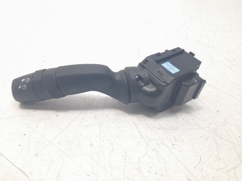 Recambio de mando limpia para toyota corolla (e21) referencia OEM IAM 02A5017J916  