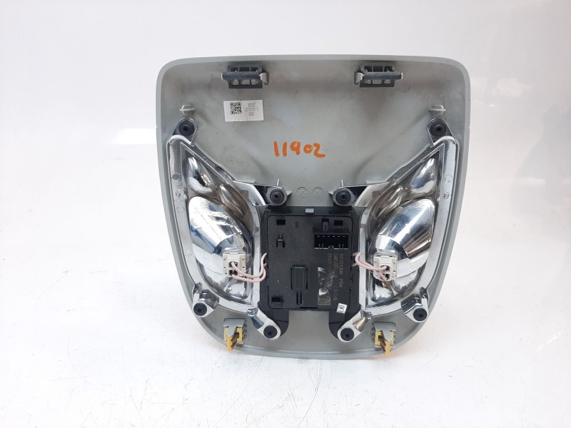 Recambio de luz interior para jeep compass (m7) longitude fwd referencia OEM IAM L0260557AE01  