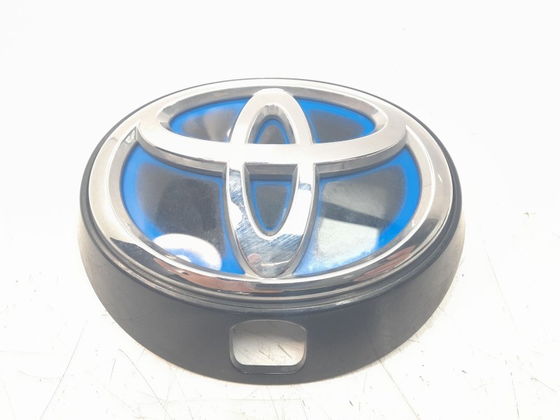 Recambio de moldura para toyota corolla (e21) referencia OEM IAM 6793002061  