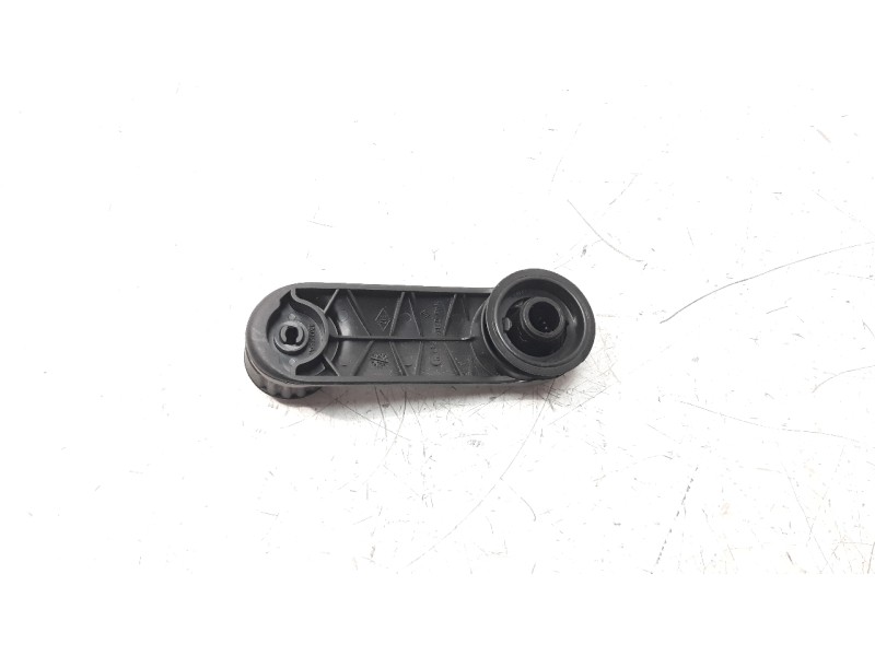 Recambio de maneta elevalunas trasera derecha para renault clio iv 1.5 dci diesel fap referencia OEM IAM 8200673745  