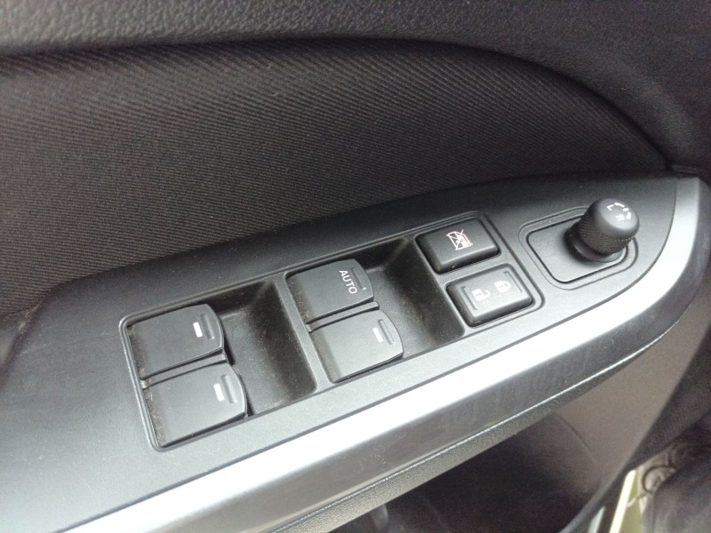 Recambio de mando elevalunas delantero izquierdo para suzuki vitara 1.5 strong hybrid gle 2wd referencia OEM IAM   