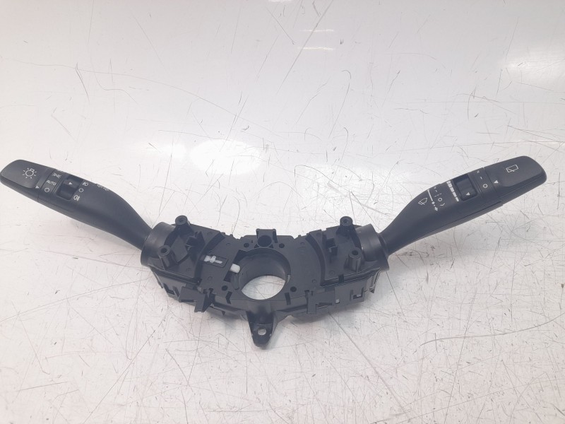 Recambio de mando multifuncion para kia stonic (ybcuv) 1.2 cat referencia OEM IAM 93403D4952  
