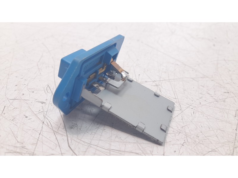 Recambio de resistencia calefaccion para kia stonic (ybcuv) 1.2 cat referencia OEM IAM 97179H8000  