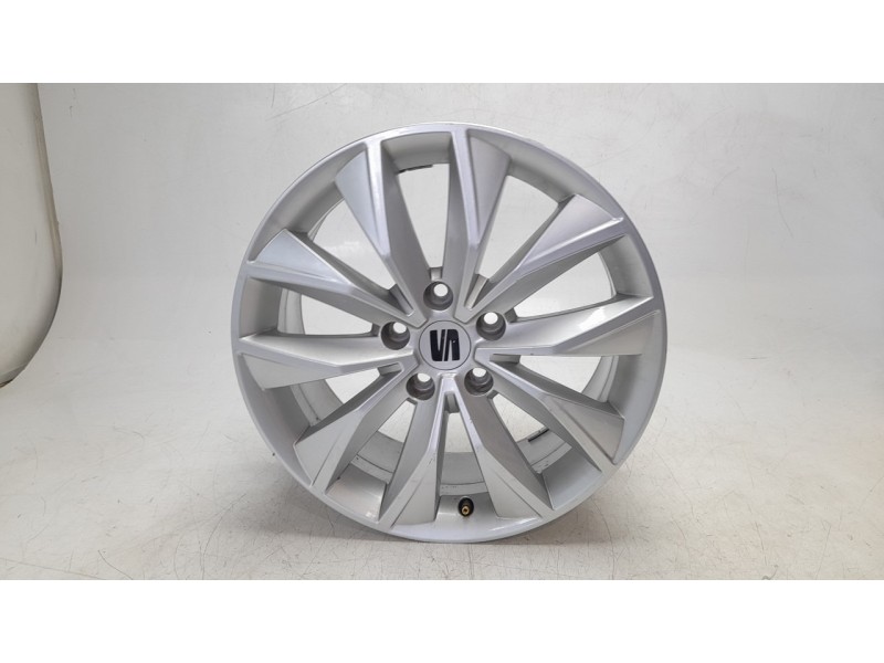 Recambio de llanta para seat ateca (khp) style xm referencia OEM IAM 575601025M  