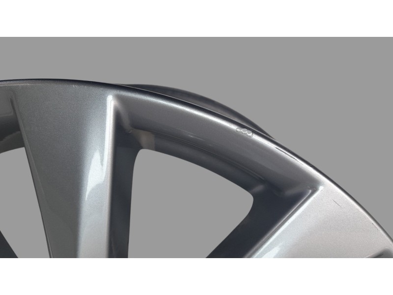 Recambio de llanta para mazda 3 sedán (bp) evolution referencia OEM IAM 9965657080  
