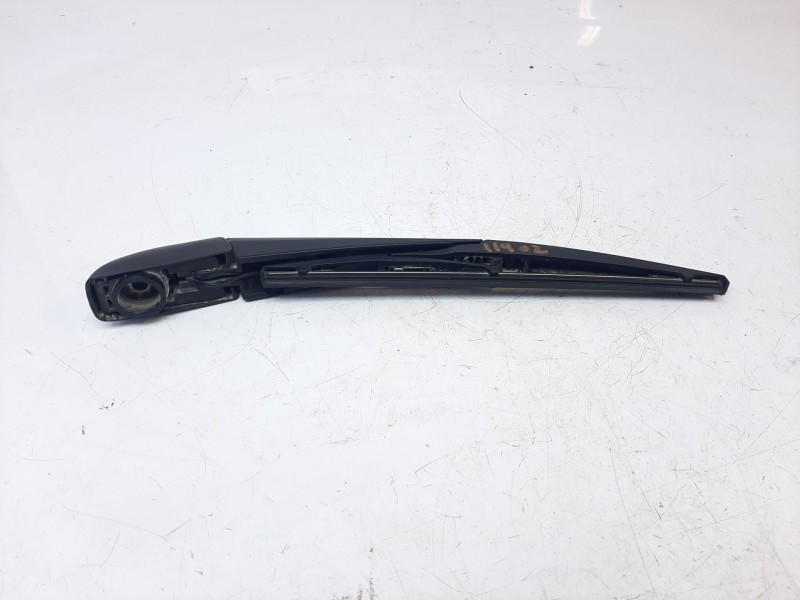 Recambio de brazo limpia trasero para jeep compass (m7) longitude fwd referencia OEM IAM 68358389AA  