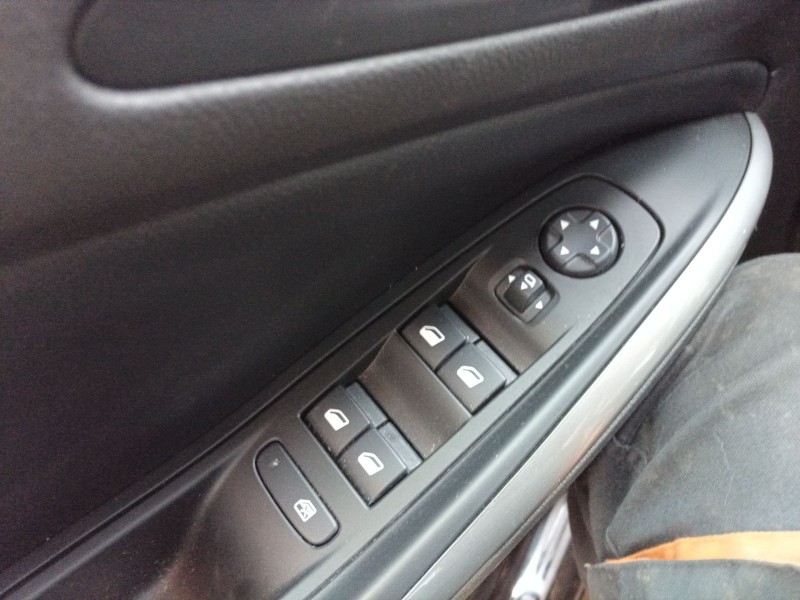 Recambio de mando elevalunas delantero izquierdo para opel grandland x 120 aniversario referencia OEM IAM   