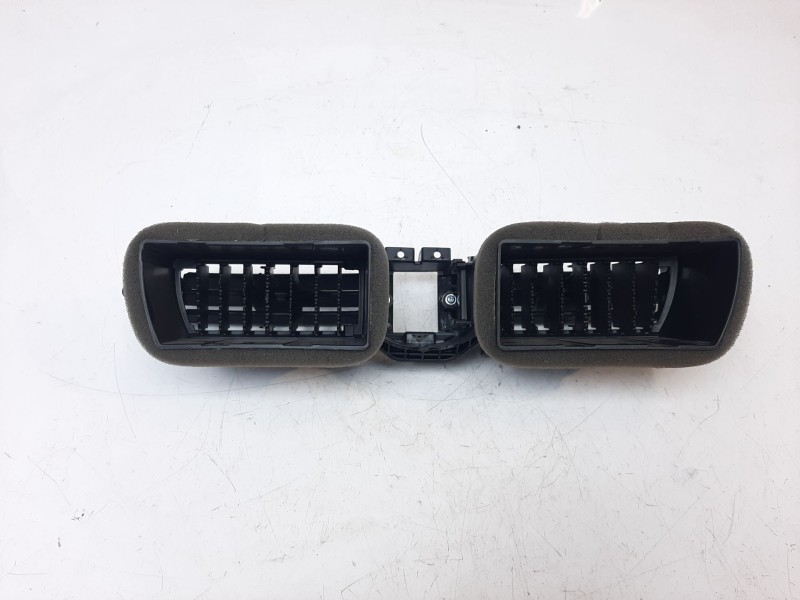 Recambio de aireador central para hyundai bayon bayon referencia OEM IAM 97410T7000  