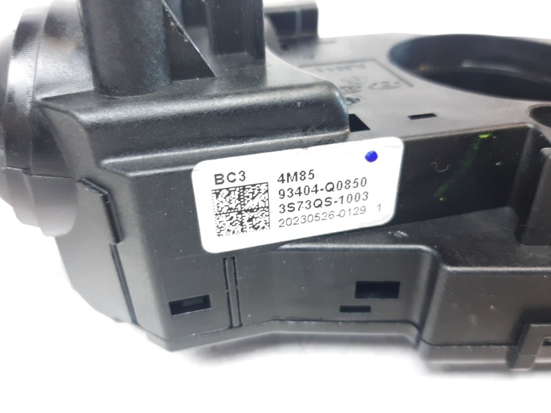 Recambio de mando multifuncion para hyundai bayon bayon referencia OEM IAM 93404Q0850 93404Q0850 